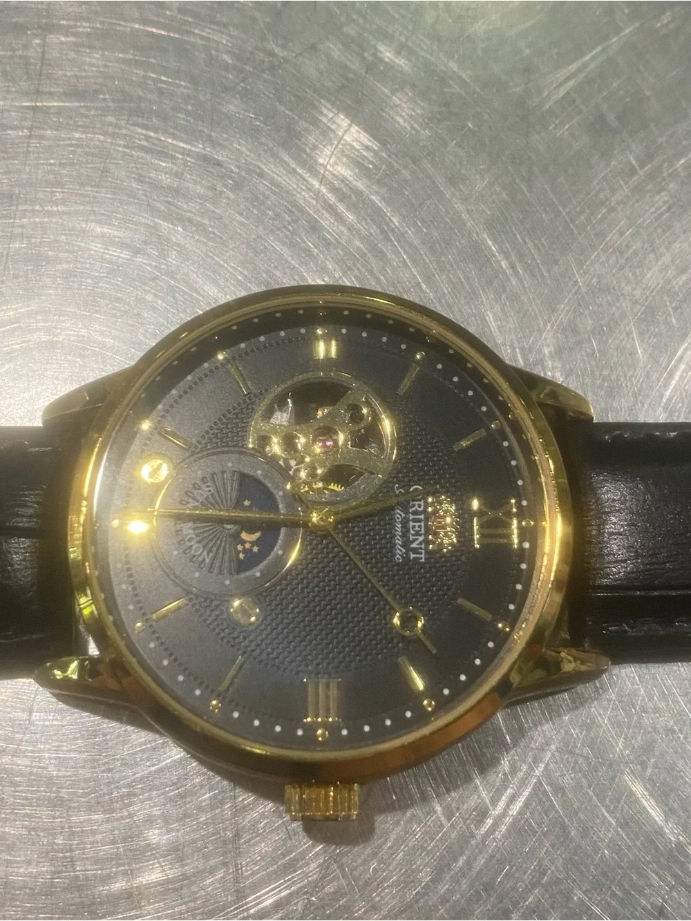 New Orient Gold-Tone Mechanical Watch with Black Dial and Black Leather Strap